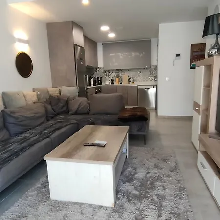 Amalia 25 - Sauna, Jacuzzi & Heated Pool Торевьиа